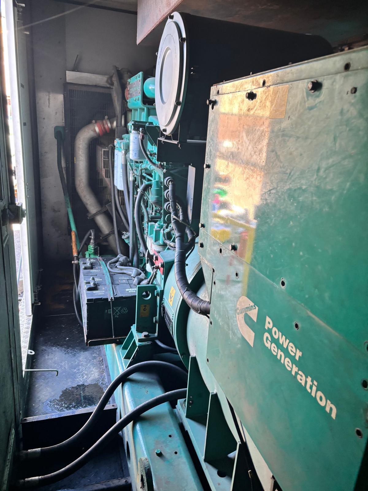 Engine and alternator installation inside the acoustic container - 2014 CPG C900 D5 Cummins containerised generator